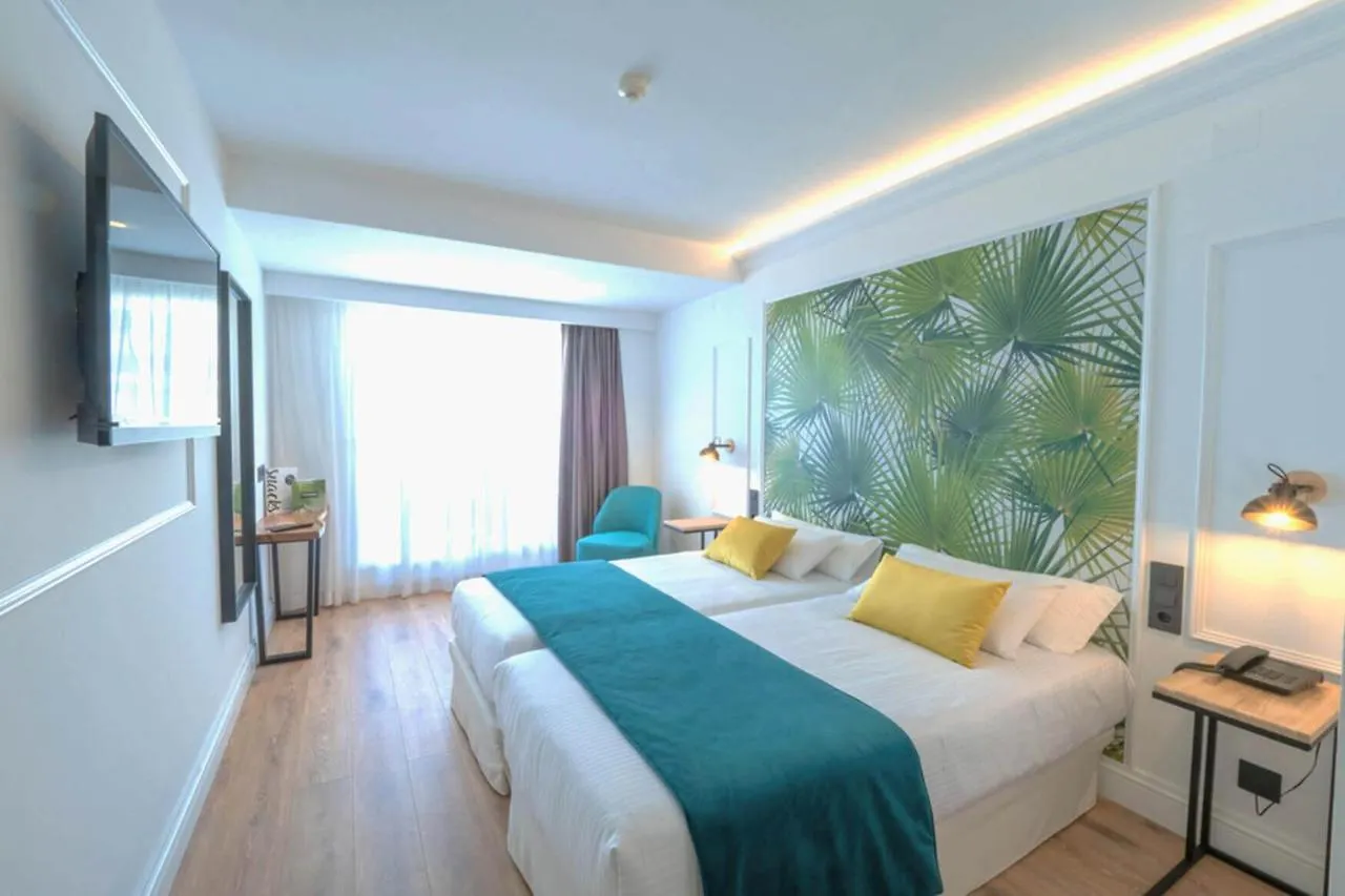 ****  Hotel Acapulco Lloret de Mar España